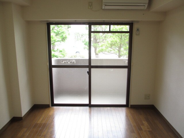 物件内観写真10　(居室)