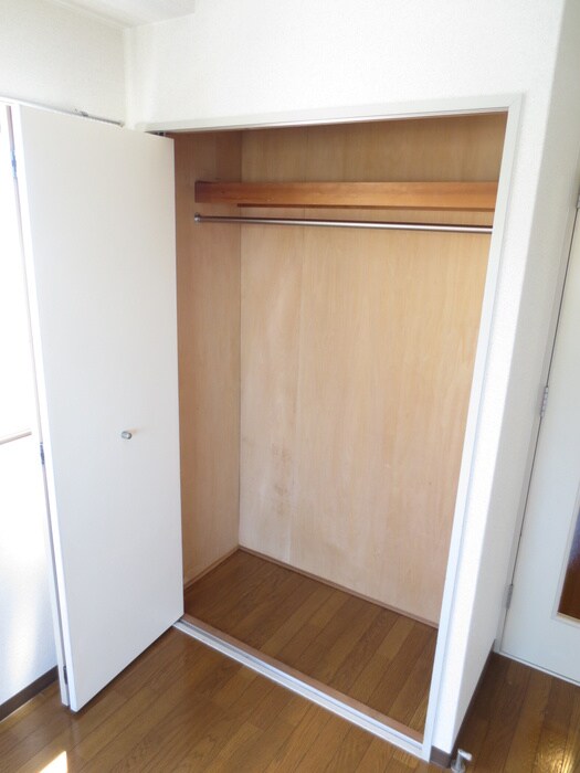物件内観写真15　(収納)