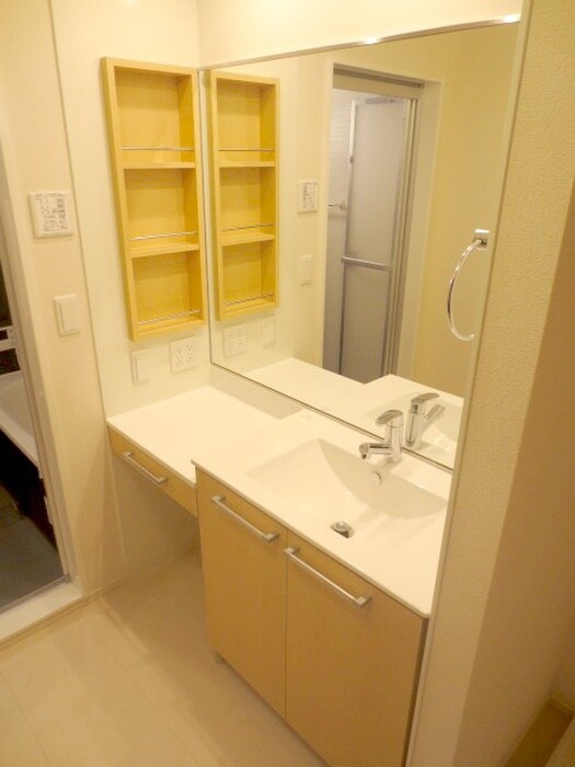 物件内観写真11　(洗面)