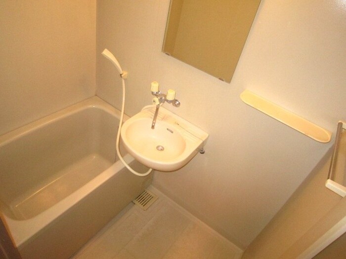 物件内観写真10　(バス／シャワールーム等)