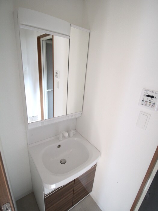 物件内観写真9　(洗面)