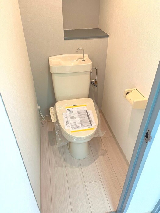 物件内観写真8　(トイレ)