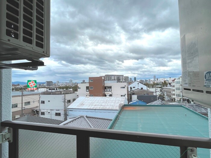 物件内観写真19　(室内からの展望)