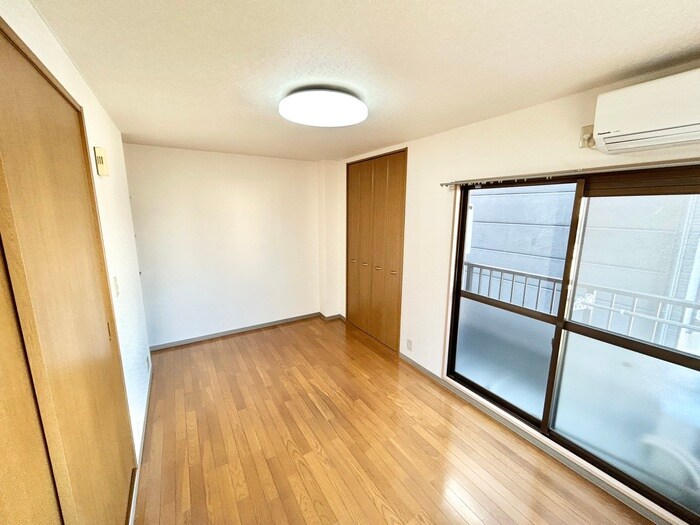 物件内観写真9　(居室)