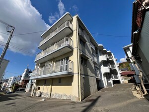 山仁シロヤマベルクⅡ外観写真