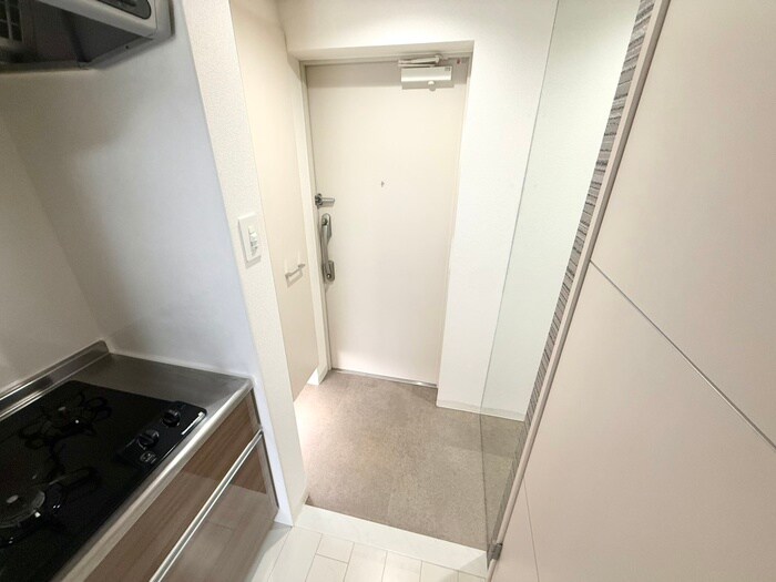 物件内観写真7　(玄関)