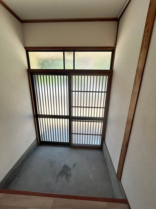 物件内観写真15　(玄関)