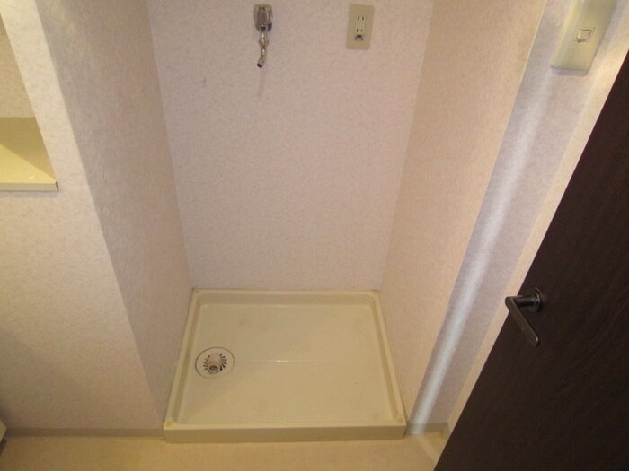 物件内観写真20　(洗濯機置場)