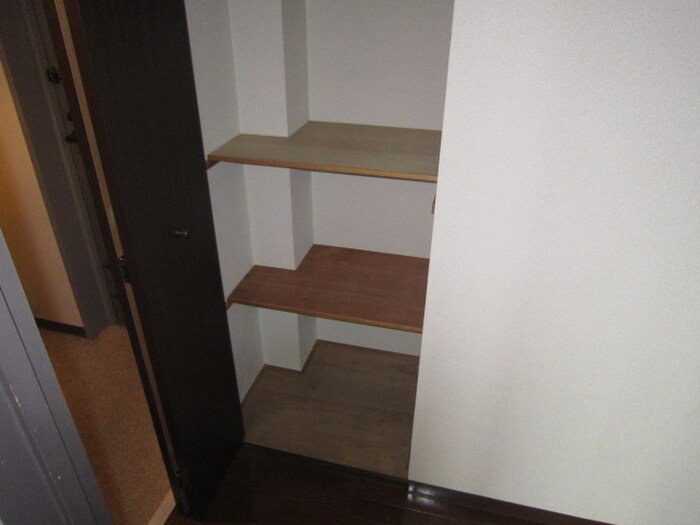 物件内観写真21　(収納)
