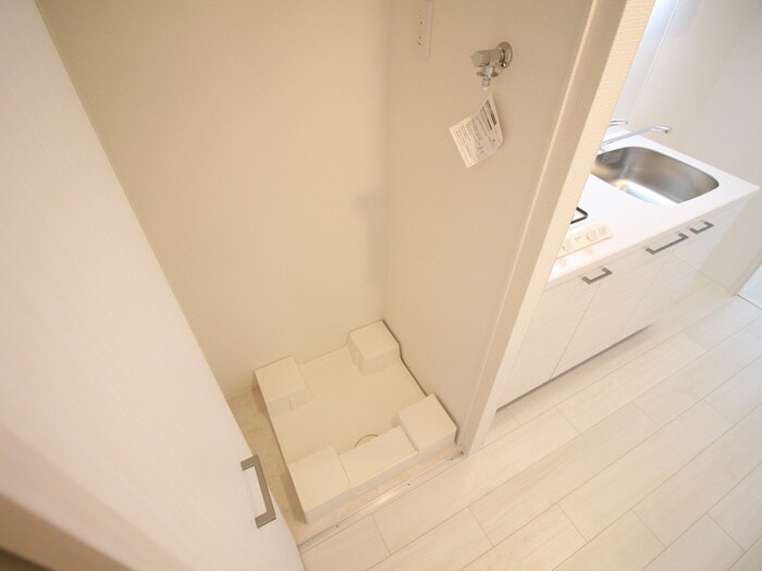 物件内観写真11　(洗濯機置場)