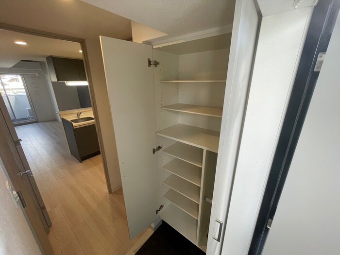 物件内観写真8　(靴箱)