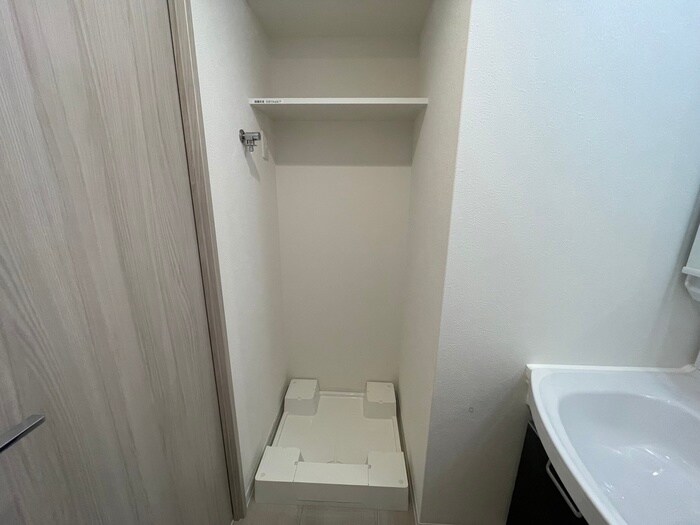 物件内観写真13　(洗濯機置場)