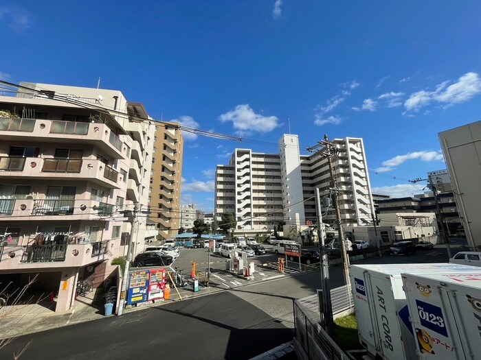 物件内観写真22　(室内からの展望)