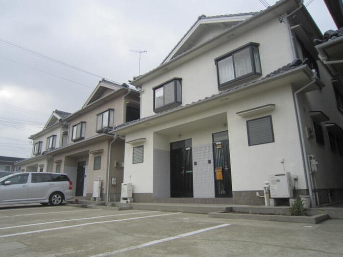 物件外観写真5　(駐輪場)