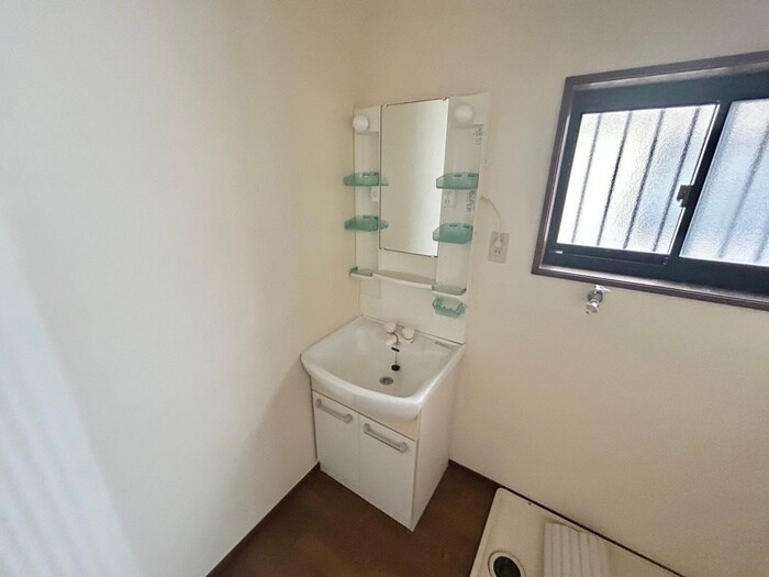 物件内観写真12　(洗面)