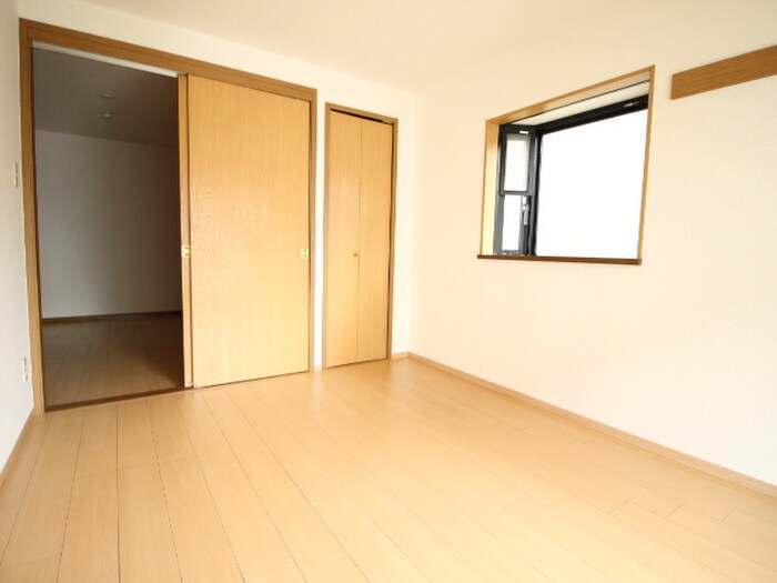 物件内観写真10　(居室)