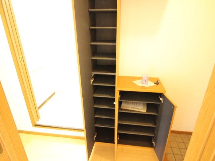 物件内観写真19　(靴箱)