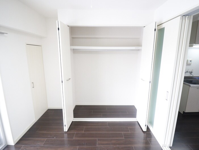 物件内観写真15　(収納)