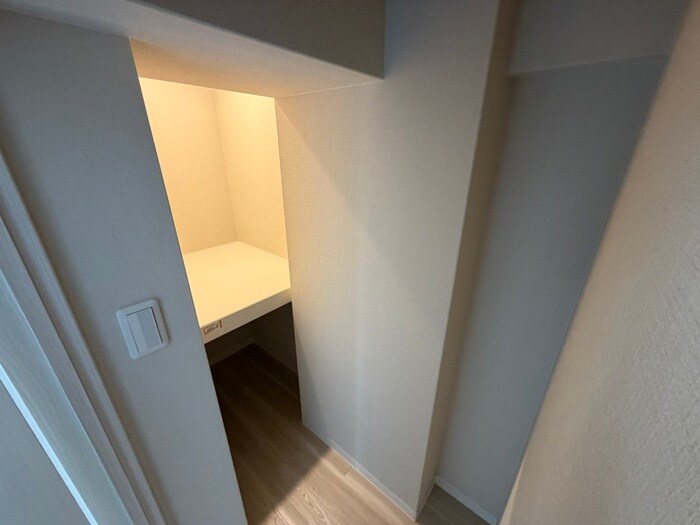 物件内観写真15　(収納)