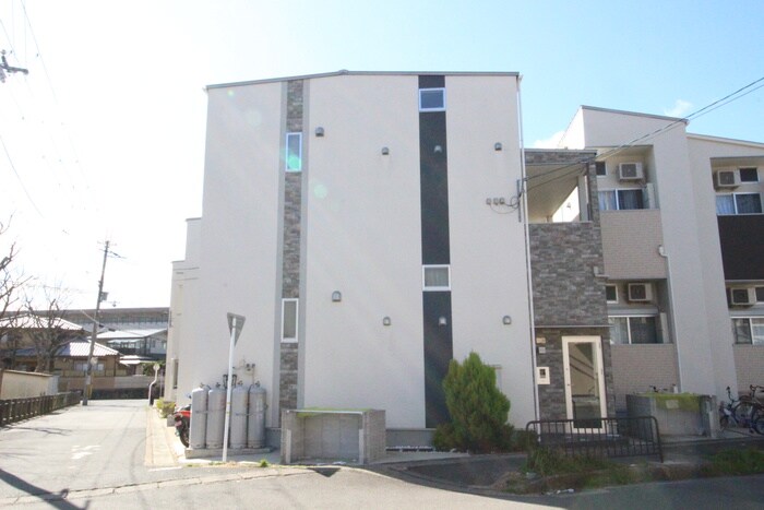 物件外観写真2　(外観写真)