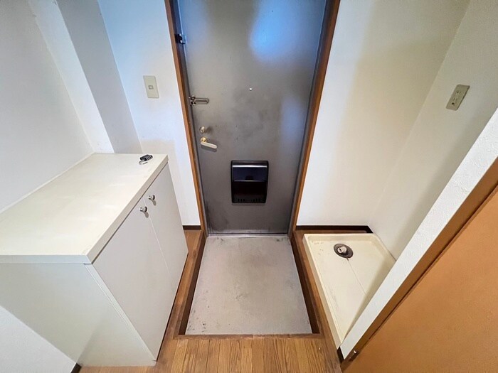 物件内観写真17　(玄関)
