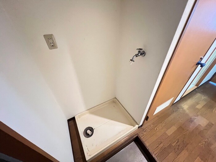 物件内観写真19　(洗濯機置場)