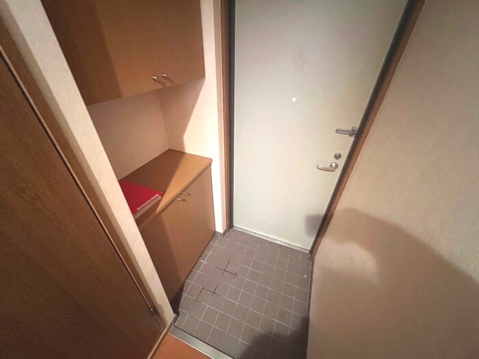 物件内観写真11　(玄関)