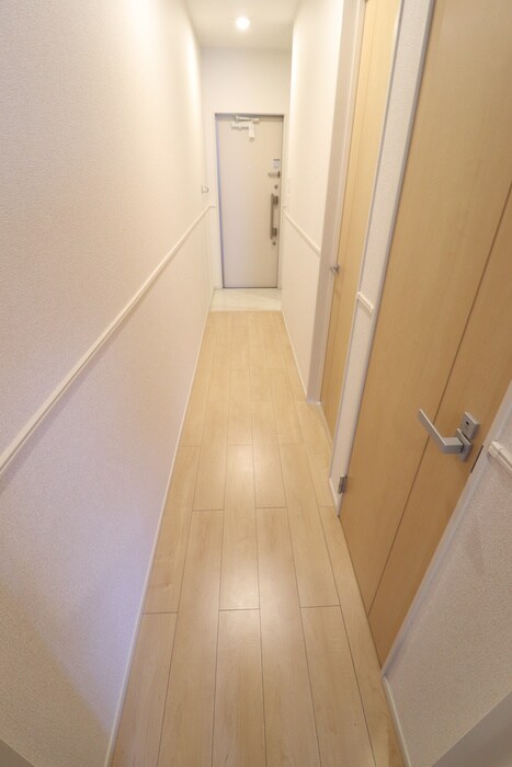 物件内観写真18　(廊下)