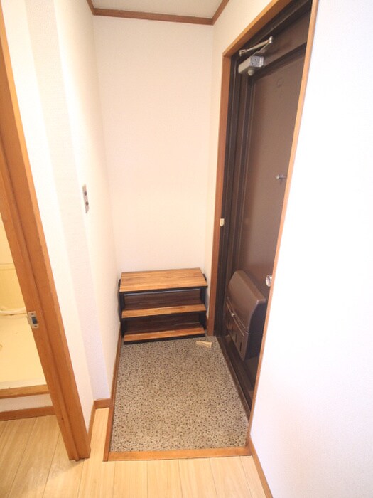 物件内観写真6　(玄関)