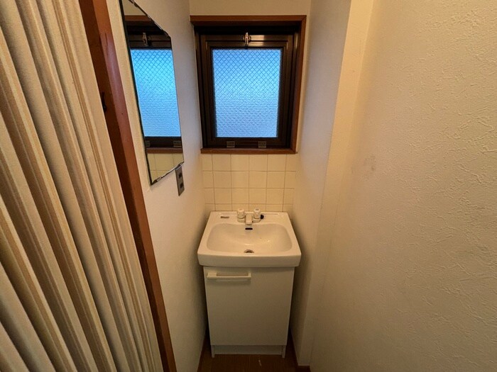 物件内観写真13　(洗面)