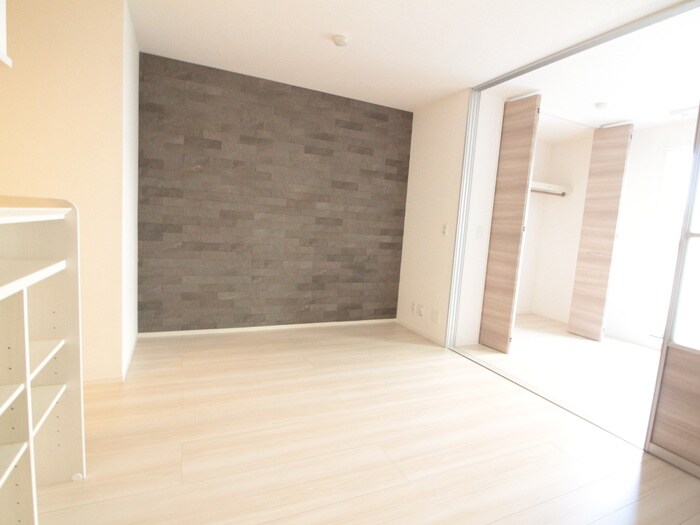 物件内観写真4　(居室)