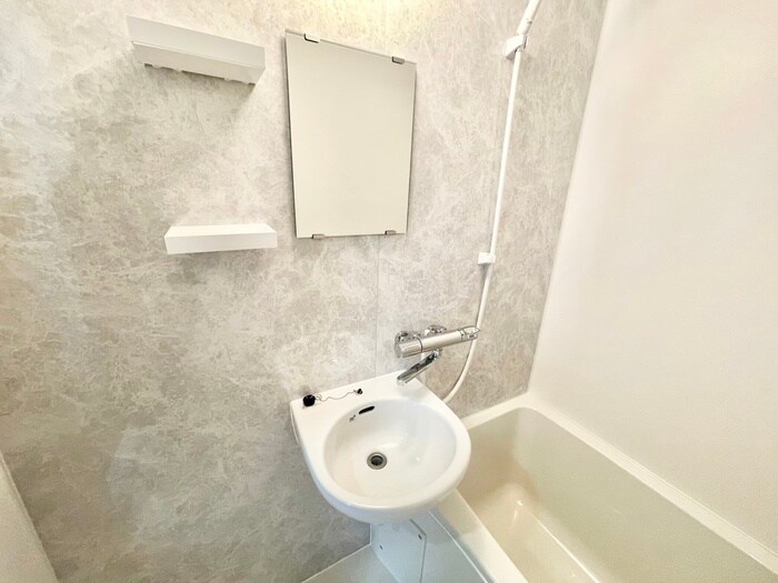 物件内観写真10　(洗面)