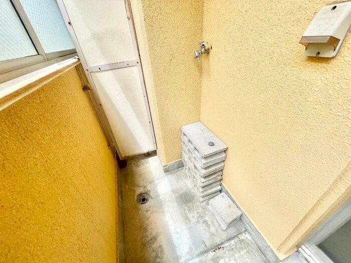 物件内観写真12　(洗濯機置場)