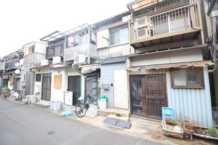 豊南町西テラスハウス外観写真