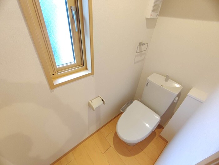 物件内観写真13　(トイレ)