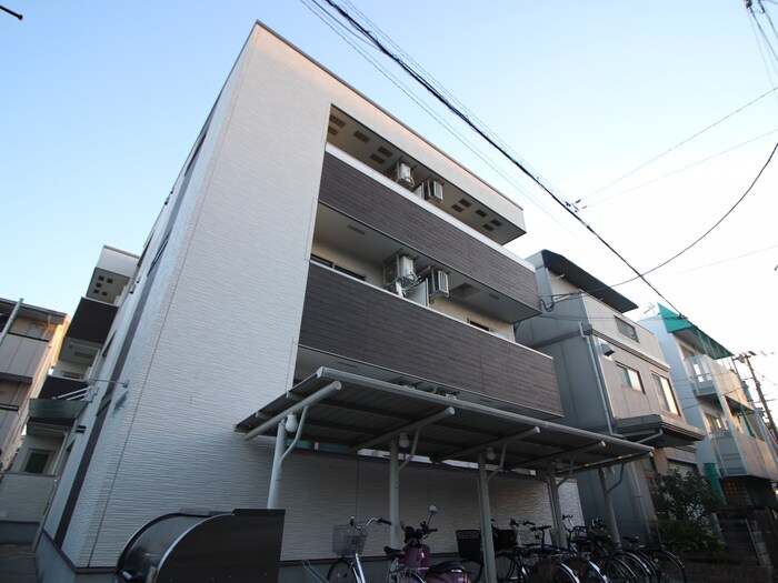 物件外観写真4　(駐車場)