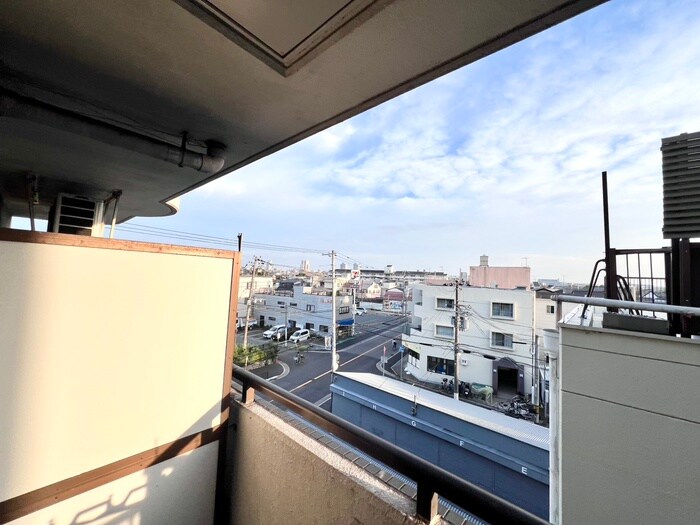 物件内観写真18　(室内からの展望)