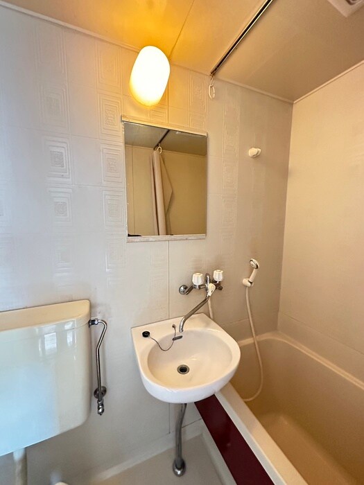 物件内観写真8　(洗面)