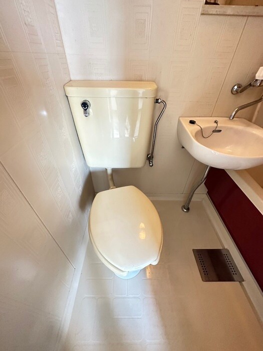 物件内観写真9　(トイレ)