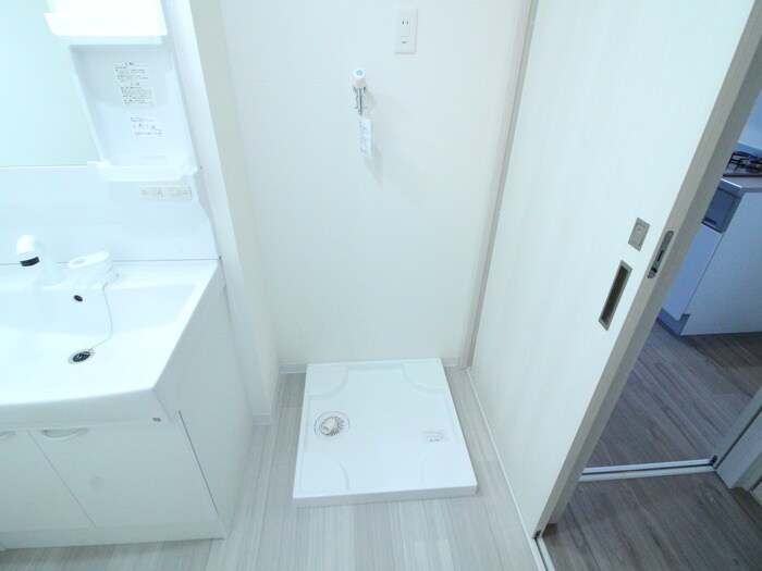 物件内観写真18　(洗濯機置場)