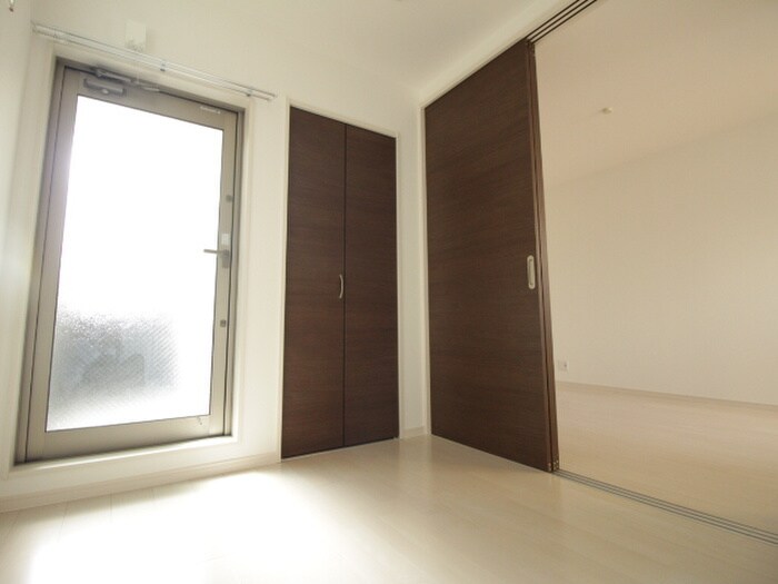 物件内観写真4　(居室)