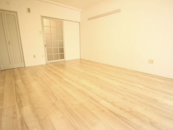 物件内観写真19　(居室)