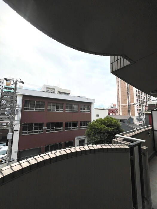 物件内観写真14　(室内からの展望)