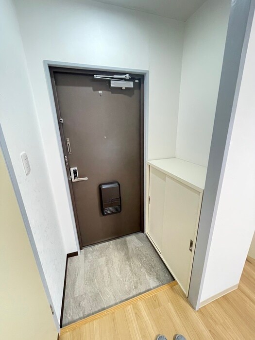 物件内観写真17　(玄関)