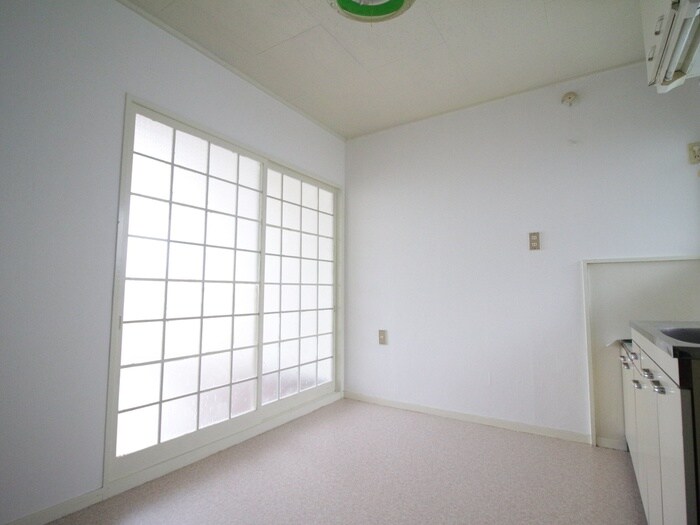 物件内観写真12　(居室)