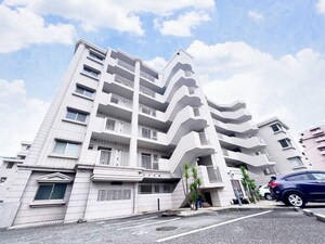 ロイヤルスプリングス外観写真