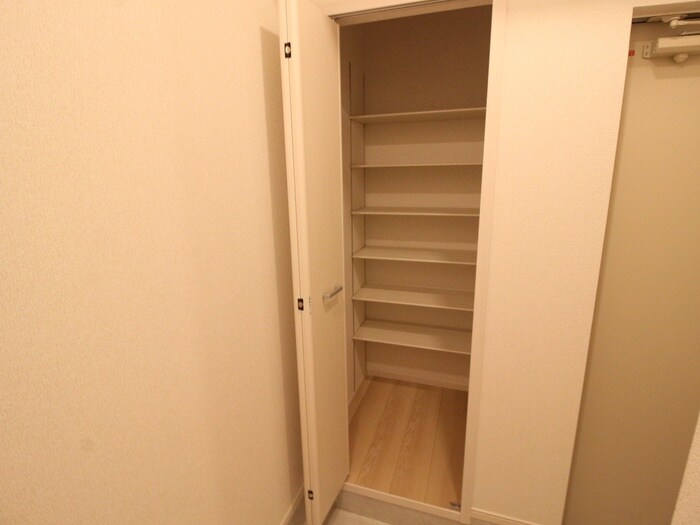 物件内観写真17　(靴箱)