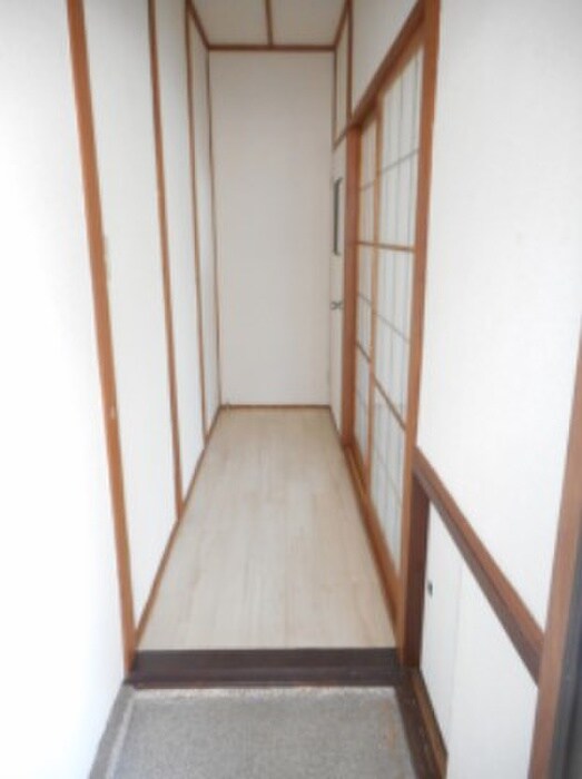 物件内観写真13　(玄関)