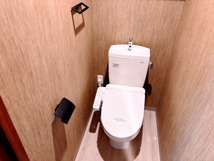 物件内観写真14　(トイレ)