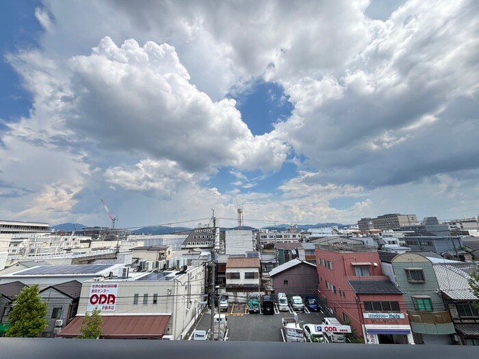 物件内観写真17　(室内からの展望)